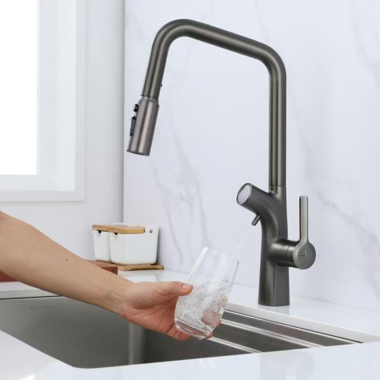 Faucet แบบดึงออกจอแสดงผลดิจิตอลพร้อมเครื่องกรองน้ำในตัว